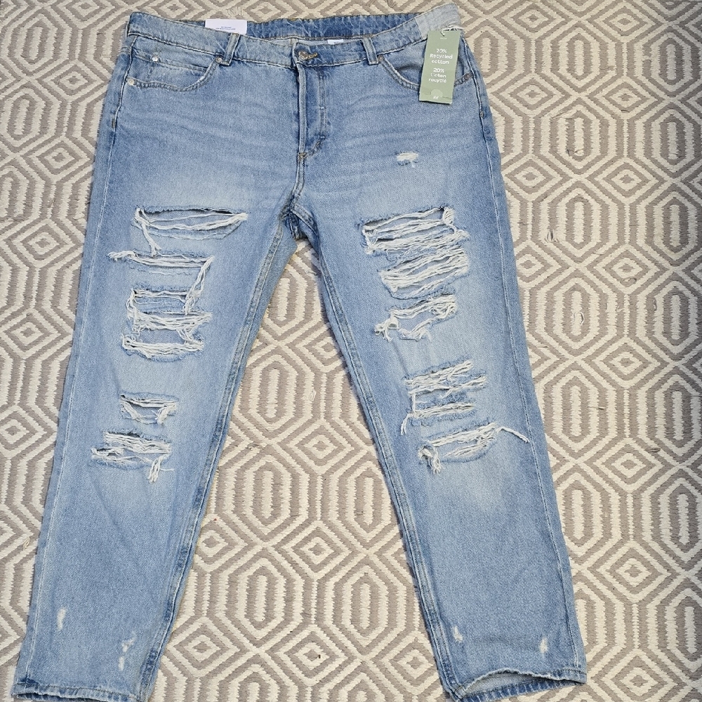 New!! Distressed Boyfriend Jeans - sz 14